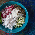 wiosenna sałatka z wegańską fetą