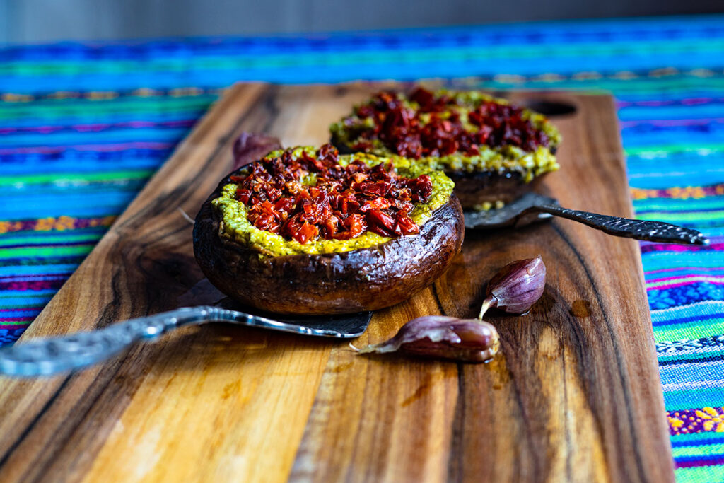 Pieczarki portobello faszerowane pesto