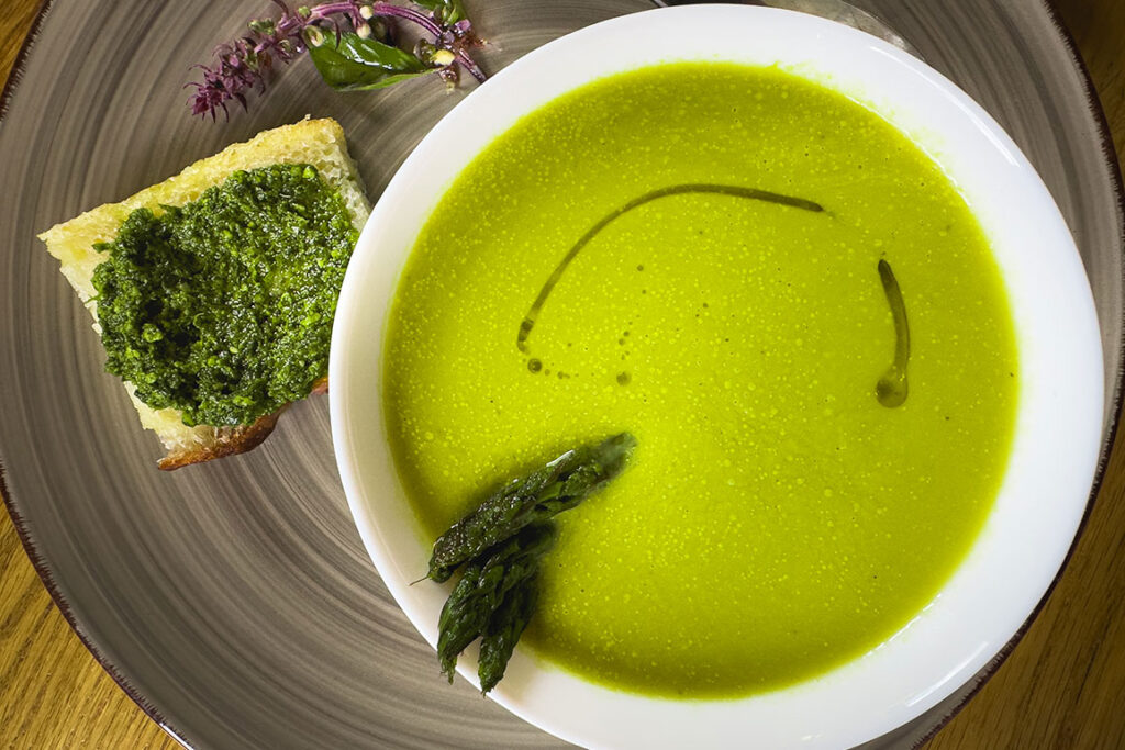 aksamitny krem ze szparagów