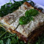 roślinna lazania strączkowa