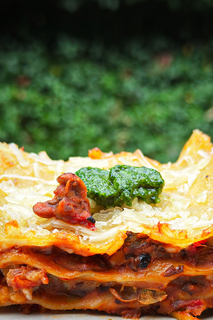 Roślinna lazania strączkowa